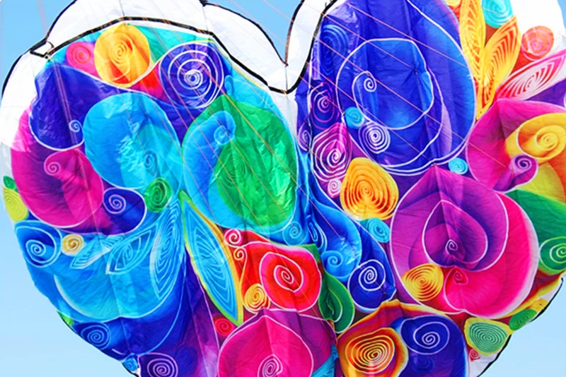 Inflatable Nylon Adult Kite - Heart Kite Design | Tear-Resistant, Easy-to-Fly Cometa Gigante for Kids | Soft, Heart-Shaped Soaring Experience